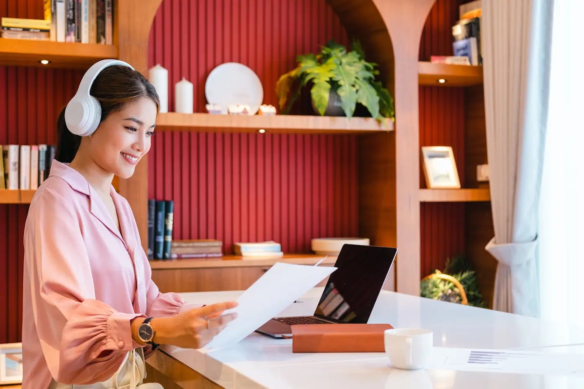 What Is a Global Contractor?