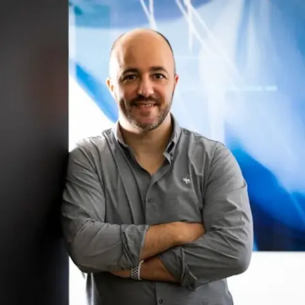 Eduardo Andrade Headshot